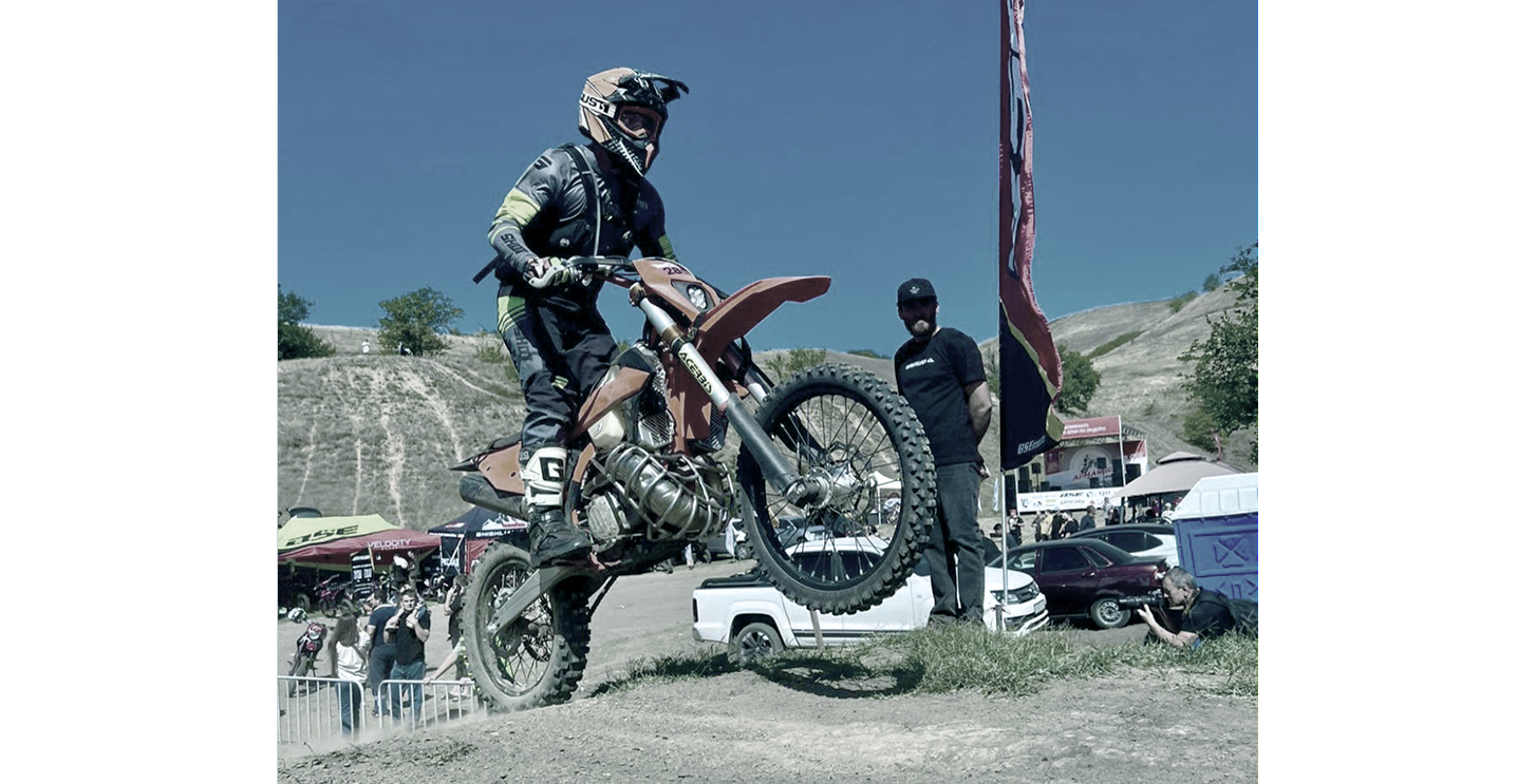 Сотрудник А ГРУПП на гонке Хард Эндуро